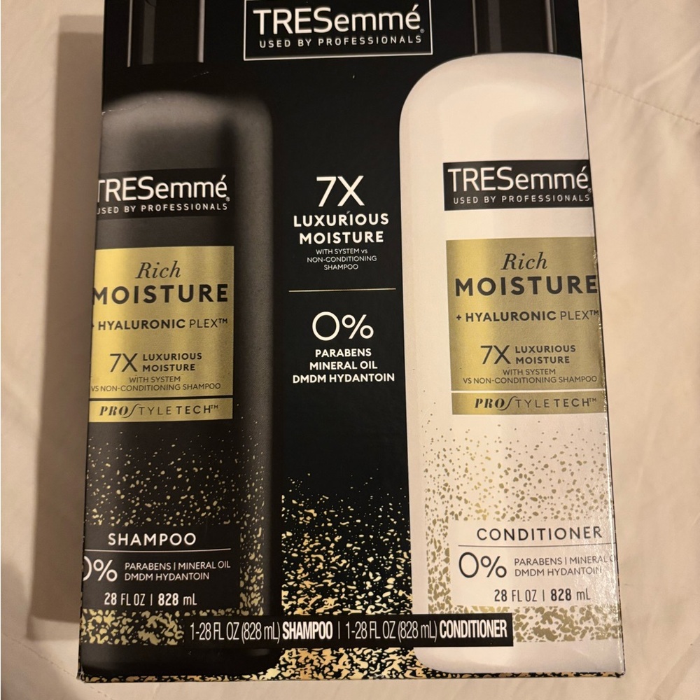 Rich Moisture Shampoo and Conditioner Set - Black and White Bottles 7 X Moisture